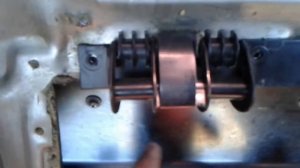 Как снять и разобрать панель и печку, и поменять кран отопителя, а затем собрать. (Ваз 2104)