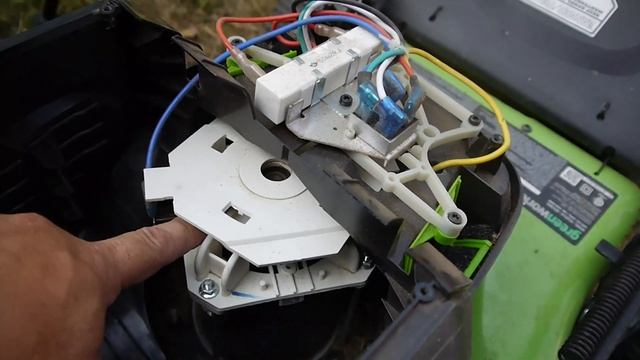 Why this Greenworks Electric Mower will not Run! смотреть онлайн