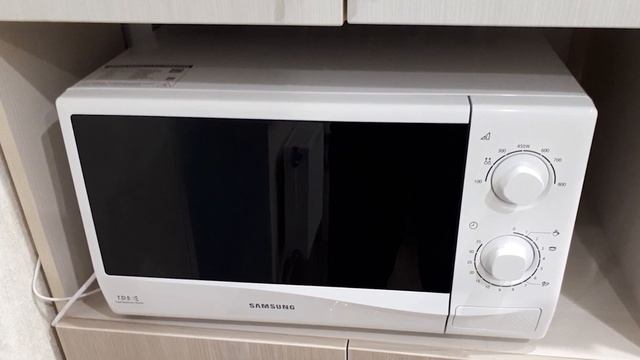 Микроволновая печь Samsung ME81KRW-2 смотреть онлайн