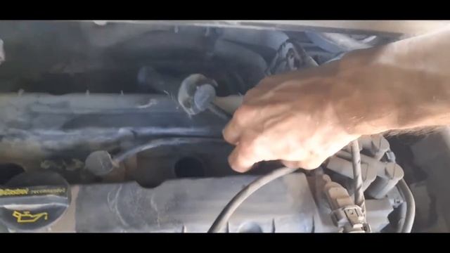 Замена свечей зажигания на Форд Фокус 3. Объем двигателя 1.6 смотреть онлайн