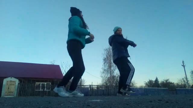 Танец под песню у России три пути. смотреть онлайн