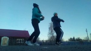 Танец под песню у России три пути.