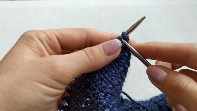 Модная повязка на голову спицами 2019 / Простая вязаная повязка спицами