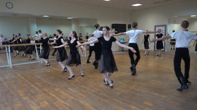 Практический показ по народному танцу КОМК 1 курс 1 семестр смотреть онлайн