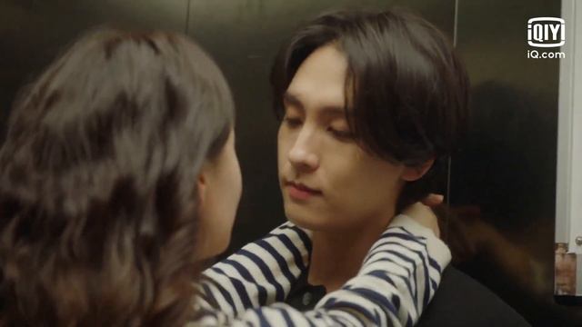 Mi Rim & Tae Hwa: Berciuman di lift [INDO SUB] | The Man's Voice Ep.4 | iQiyi Indonesia смотреть онлайн