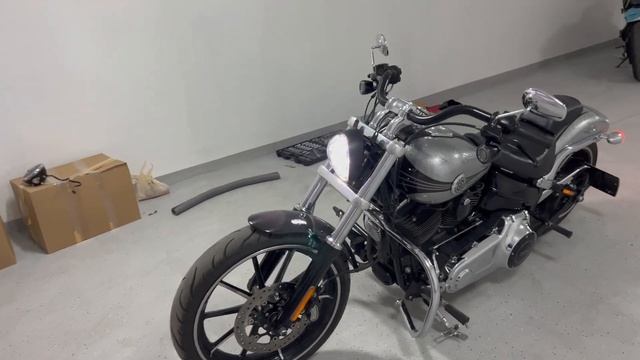 1 часть. Доработки Harley Devidson Breakout 2014 смотреть онлайн