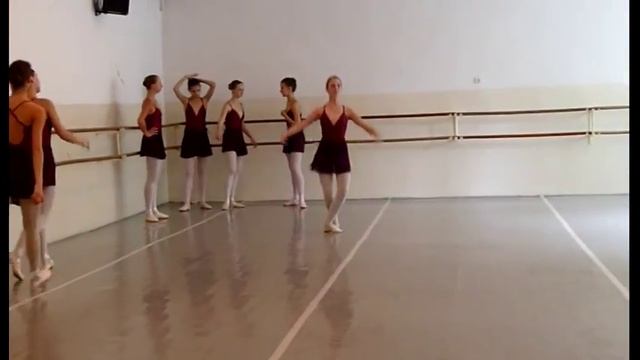 Занятие професссионального балетмейстера Гелдибаевой Елены Шамильевной.