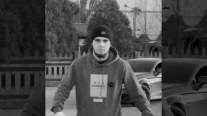 Ахмед немного злой?