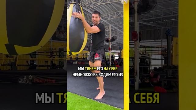 СЕРИЙНАЯ РАБОТА КОЛЕНОМ В ТАЙСКОМ БОКСЕ смотреть онлайн