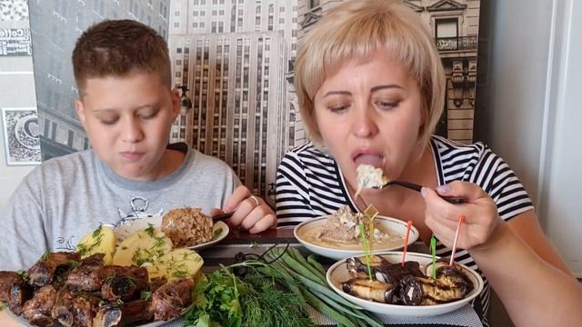 МУКБАНГ ПЕРЕЦ ? ФАРШИРОВАННЫЙ РЁБРЫШКИ ГРИЛЬ РУЛЕТИКИ ИЗ ?МЫ ДОМА #mukbang #eating #no #мукбанг