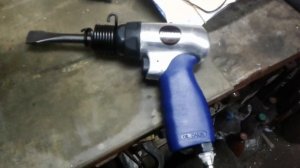 Реально крутой инструмент. Приобрёл пневмо -зубило.