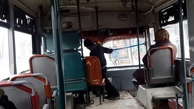 Нахальный водитель автобуса маршрута 99 Алматы смотреть онлайн