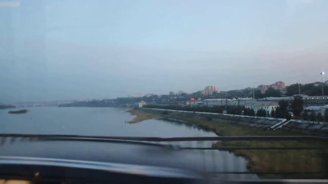 На трамвае по Глазковскому мосту через Ангару смотреть онлайн