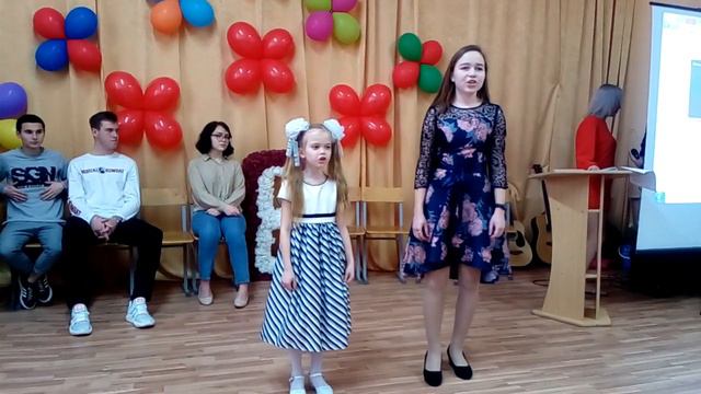 Диана и Вика. Солнышко проснется. 8 марта 2020г смотреть онлайн