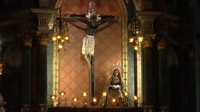 Кафедральный Собор Святого Креста и Святой Евлалии, скульптуры, статуи. Барселона смотреть онлайн