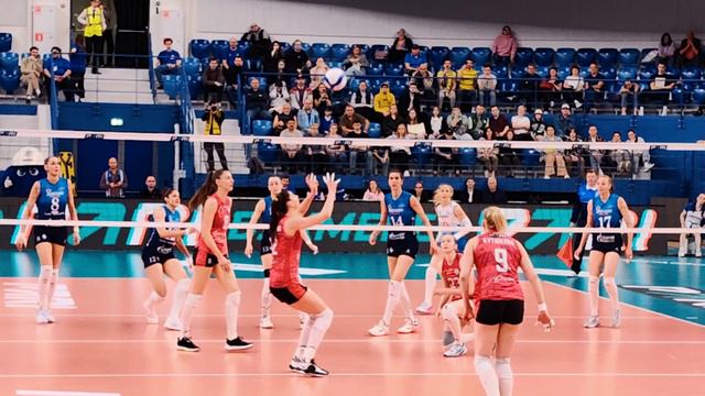 Завершающий мяч Ленинградки в серии за брозу смотреть онлайн