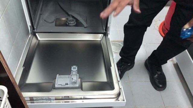 Dishwasher UNBOXING - Siemens - SN215W10BM 5 Programs смотреть онлайн