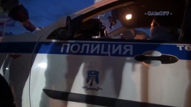 Пьяные за рулём! На лабутенах смотреть онлайн