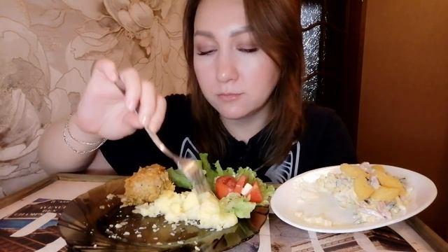 МУКБАНГ/ТЕФТЕЛИ С ПЮРЕ?САЛАТ ИЗ ВЕТЧИНЫ С СУХАРИКАМИ/КАК "ЭТО" ДЕЛАЮТ ПИРАТЫ⁉️ РАССУЖДЕНИЯ ОВ? смотреть онлайн