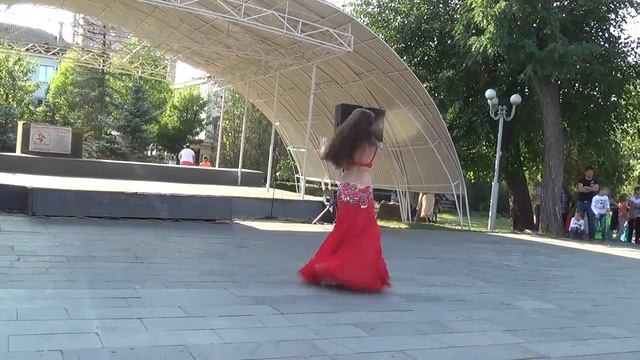 День города Луганска.ШВТ "Арабика" Алиса Фомберг Рук.Зарина Рамазанова. смотреть онлайн