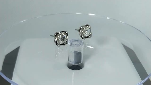 Серьги-пусеты с White D Color муассанитом 1.0 ct (5 мм) Серебро 925 смотреть онлайн