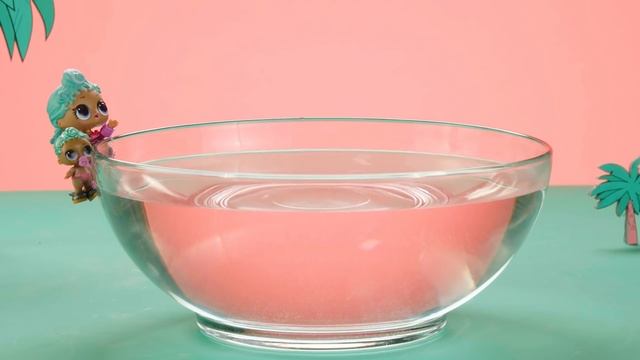 Lil Precious Needs a Swimming Lesson! | Episode 9 | L.O.L. Surprise! смотреть онлайн