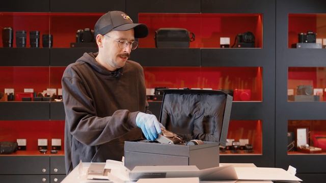 Leica M-A Titan - Unboxing смотреть онлайн