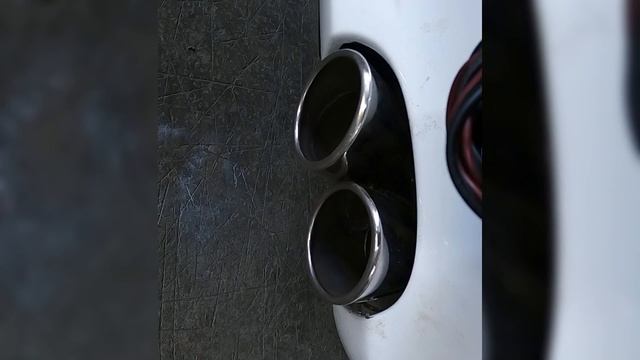 Full exhaust system on a 2002 Mercedes Benz SL500 смотреть онлайн