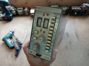 Р-133, разборка. Приборы - радиодетали - драгметаллы. Золото, платина, палладий, серебро.