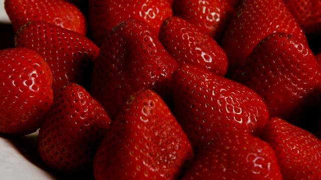 Клубника в Сибири , в Иркутске смотреть онлайн