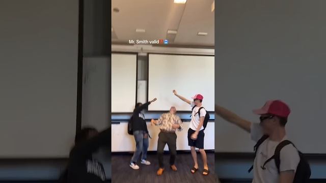 LIL MABU’S TEACHER GETS STURDY?? **IN CLASS** смотреть онлайн