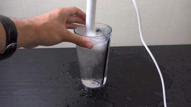 Samsung Galaxy S8 Water Hand Mixer - Test!
