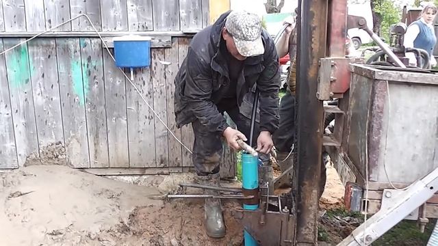 БУРИМ СКВАЖИНУ, БУДЕМ С ВОДОЙ И ДЕНЬГАМИ ИЛИ БЕЗ ВОДЫ И В ДОЛГАХ!? смотреть онлайн