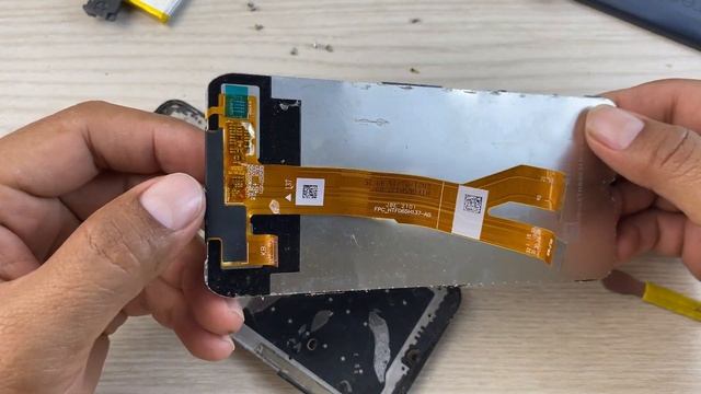 Found Destroyed Phones and Smartphone Boxes In The Trash, Restoration Realme C11 2021 смотреть онлайн