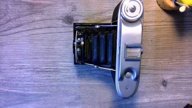 EXPLORE this 50's camera (Pt 2) *Flashing light warning* смотреть онлайн