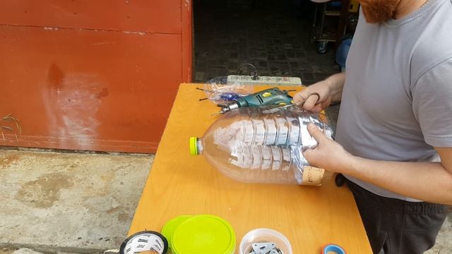 ВЕТРЯК из Пластиковой Бутылки для Отпугивания КРОТОВ и ПТИЦ смотреть онлайн
