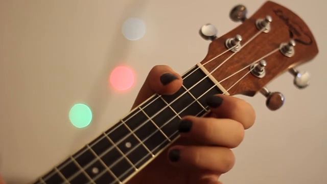 A cover of Riptide by Vance Joy смотреть онлайн