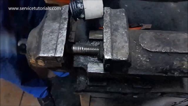 How to replace / remove control arm bushing VW Golf Mk5, Jetta in 8 steps (without hydraulic press) смотреть онлайн