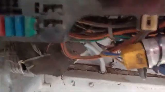 REPLACED STARTER FUSE AND CLEANING RELAY TERMINALS./ELF ISUZU смотреть онлайн