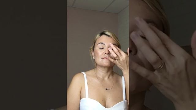 Смоки или стрелки / индивидуальное обучение «сам себе визажист» смотреть онлайн