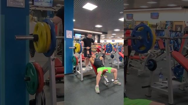 жим штанги под углом 120 кг при собственном весе в 87 кг смотреть онлайн