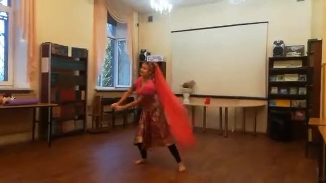 Тихонова Татьяна. Индийский танец. Педагог Александра Скрипина смотреть онлайн