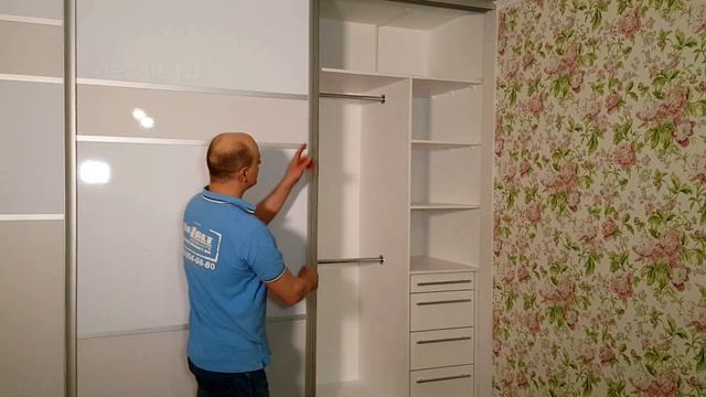 Шкаф-купе с фасадом АГТ. смотреть онлайн