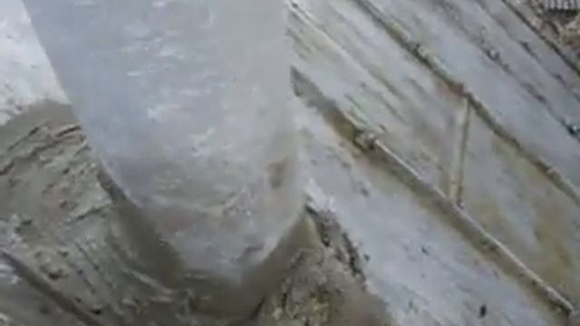 Делаю РЕМОНТ ТРУБЫ на КРЫШЕ моего дома в деревне//Опасное это дела смотреть онлайн