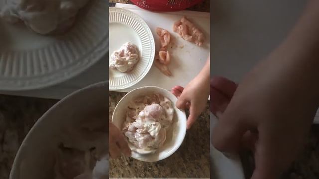 куриное филе в крахмале и майонезе. Chicken fillet in starch and mayonnaise. Nişastada tavuk смотреть онлайн