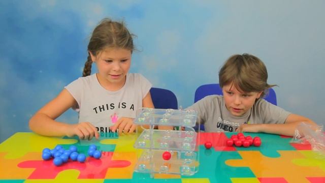 СТЕПА И НАСТЯ ИГРАЮТ В КРЕСТИКИ И НОЛИКИ В 3D смотреть онлайн