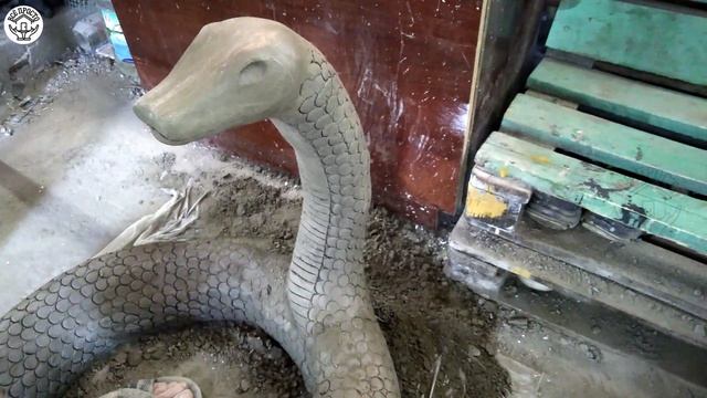 Необычная КЛУМБА ИЗ ЦЕМЕНТА СВОИМИ РУКАМИ | A flowerbed made of cement with your own hands смотреть онлайн