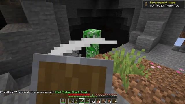The BEST Starter House In Minecraft Hardcore! (Episode 1) смотреть онлайн