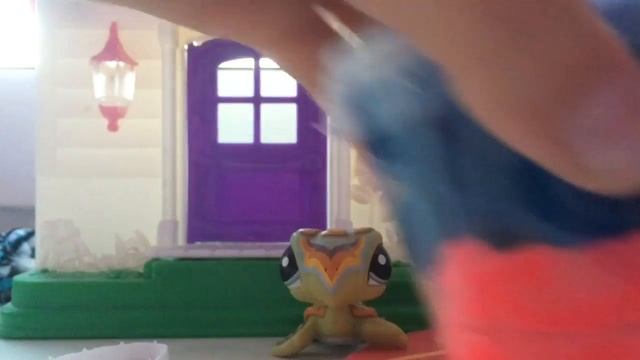 КАК СДЕЛАТЬ НАУШНИКИ ДЛЯ ПЕТОВ??? // #DIYforLPS1 смотреть онлайн