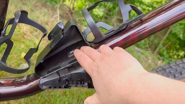 Factory-Loaded with Every Possible Upgrade: Specialized Epic Evo Pro Review смотреть онлайн